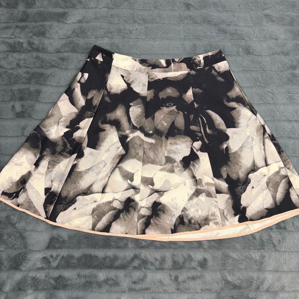 Mossimo Black White Floral Pleated A-Line Skirt Size 6 Side Zip Abstract Print